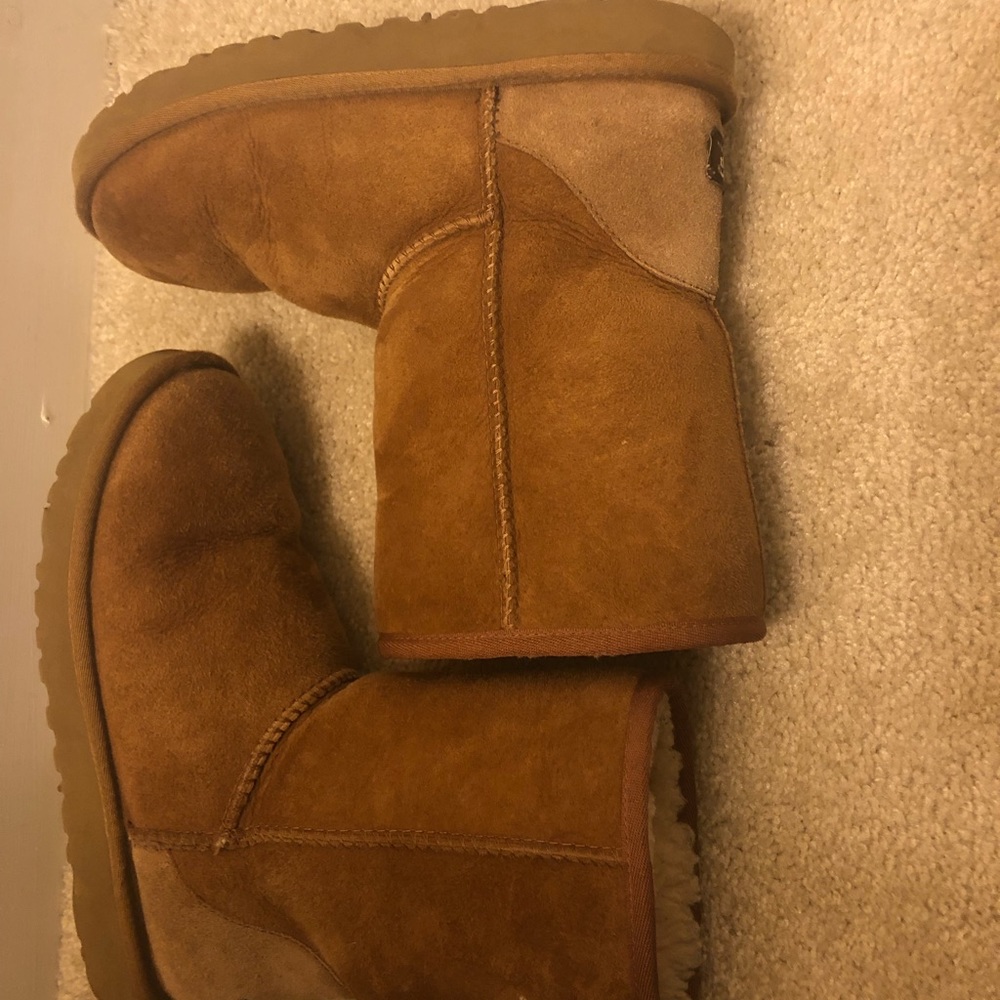 uggs - Picture 3 of 4